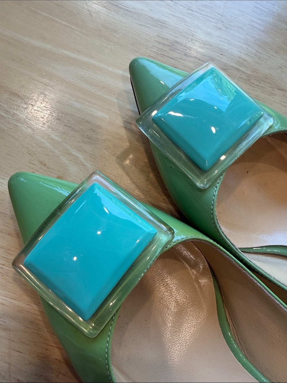 kate spade green patent pumps with lucite turquoise square accent 7B - Picture 3 of 8